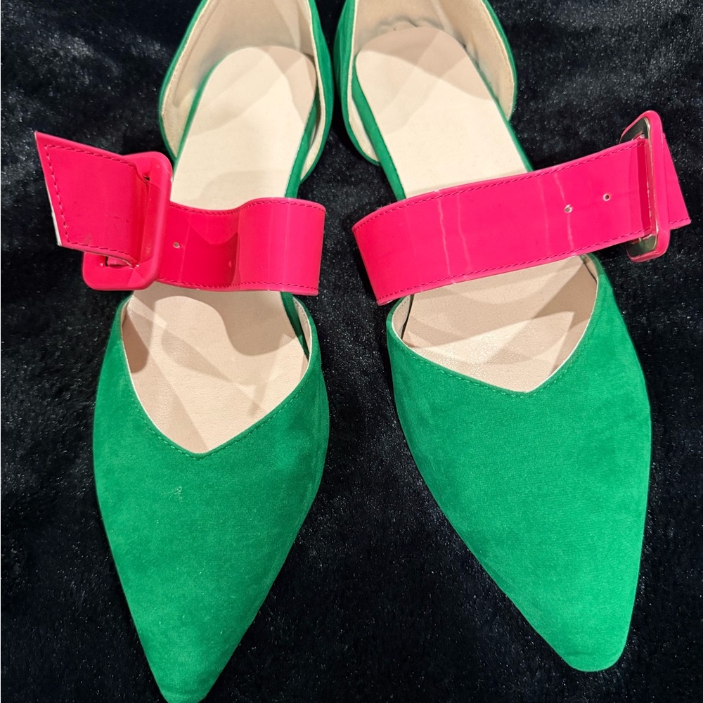 Women‘s Pointed Toe Hollow Out Flats Pink and Green (Brand New/Never Worn).
